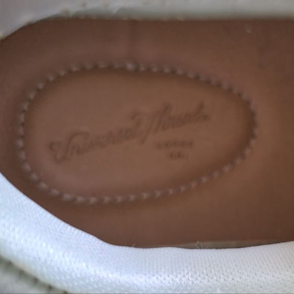 Universal Thread sneakers - Picture 3 of 9